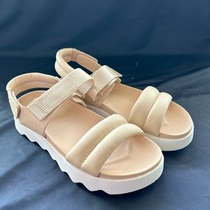 SOREL - Vibe Sandal - Nude - Size 7 - SAMPLE